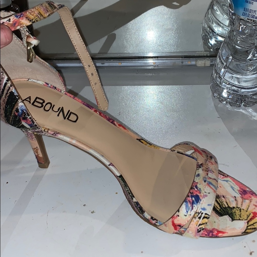 heels , never worn , bought at a thrift store